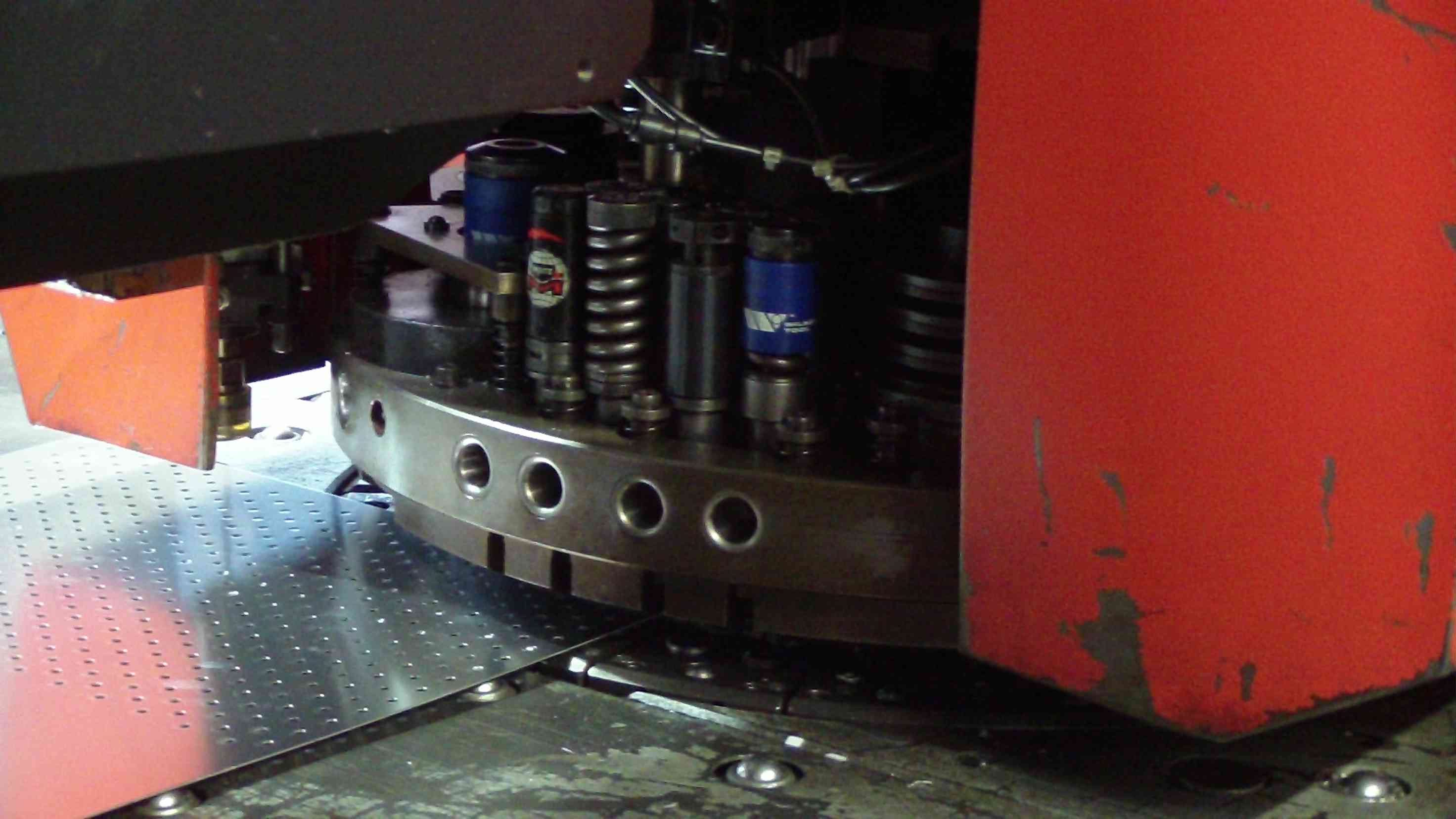 Amada Vipros 255 (1997)