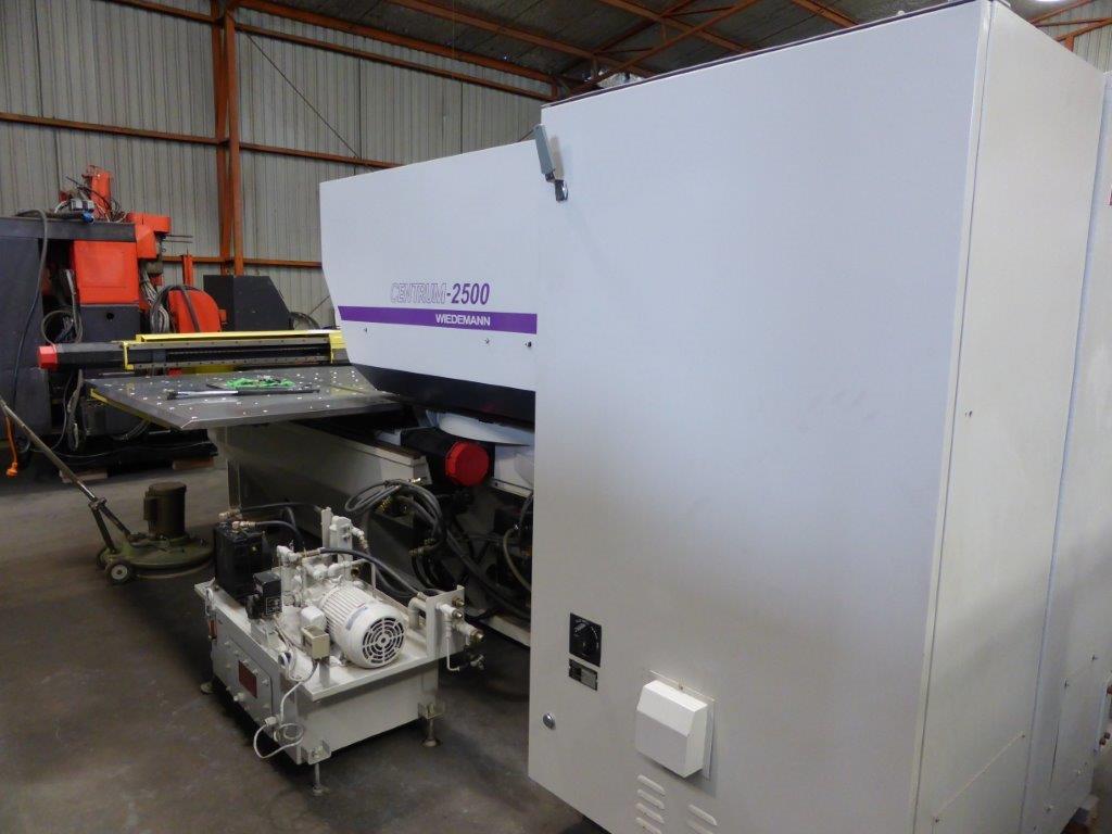 Weidemann Centrum C2500 (1995)
