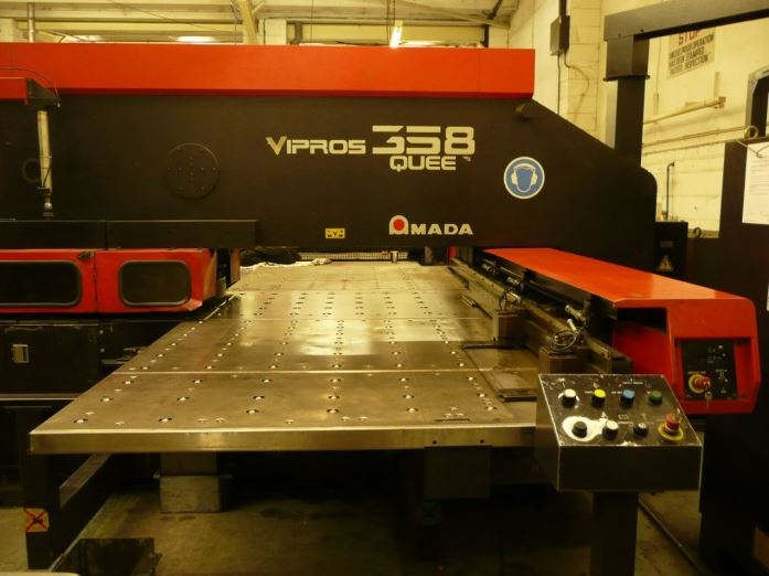 Amada Vipros 358 Queen (1998)