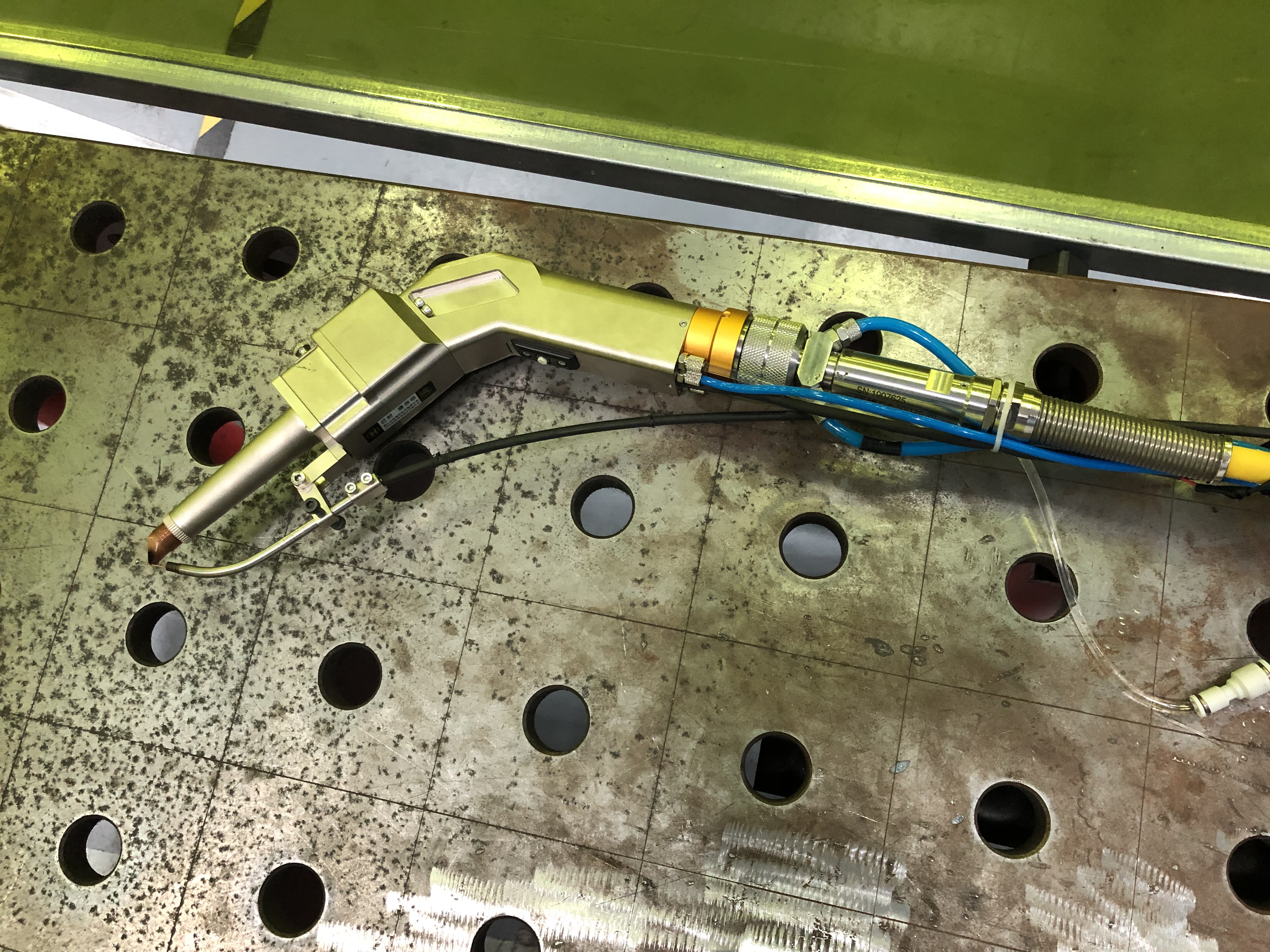 HSG Handheld Laser Welding Machine 1Kw – FMW 1000