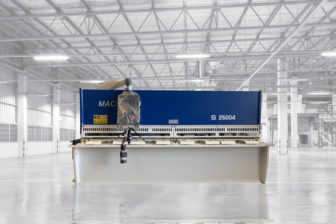 Machtech Guillotine 2.5m x 4mm